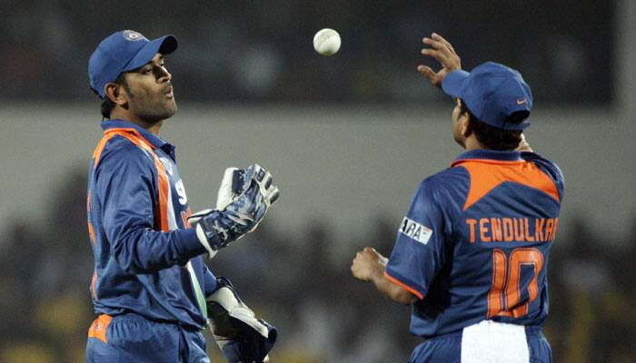 MS Dhoni quits captaincy: Sachin Tendulkar gives emotional tribute describing Mahi&#039;s journey