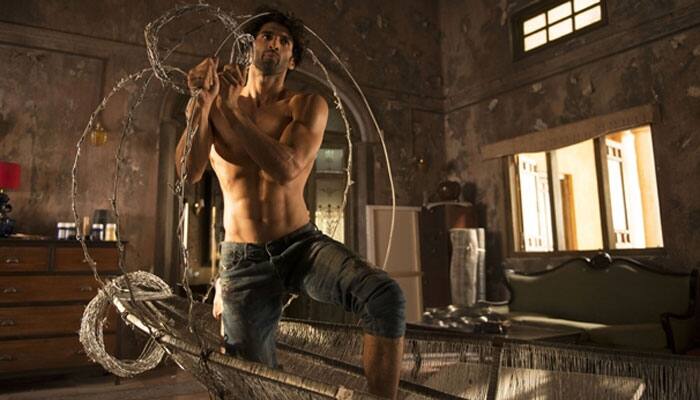 Aditya Roy Kapur latest shirtless still makes him &#039;OK Jaanu&#039; undoubtedly!