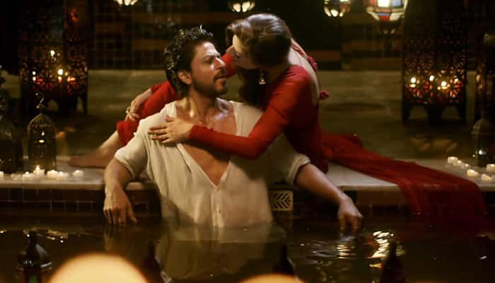 Zaalima from &#039;Raees&#039; is the LOVE ANTHEM of 2017; Shah Rukh Khan and Mahira&#039;s chemistry will surprise you! 