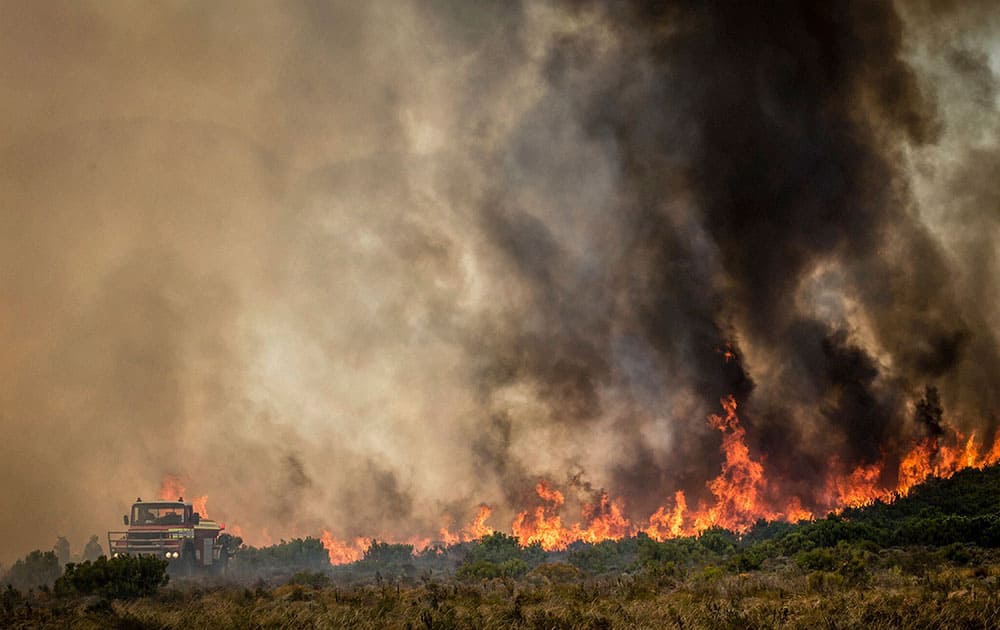 fire is fought in Somerset West near Cape Town