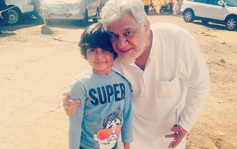 ompuri on set of movie tubelight 