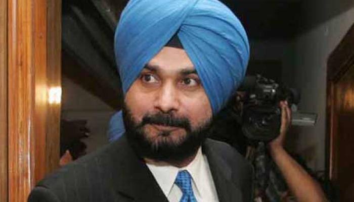 Punjab polls 2017: Navjot Singh Sidhu likely to join Congress on Monday