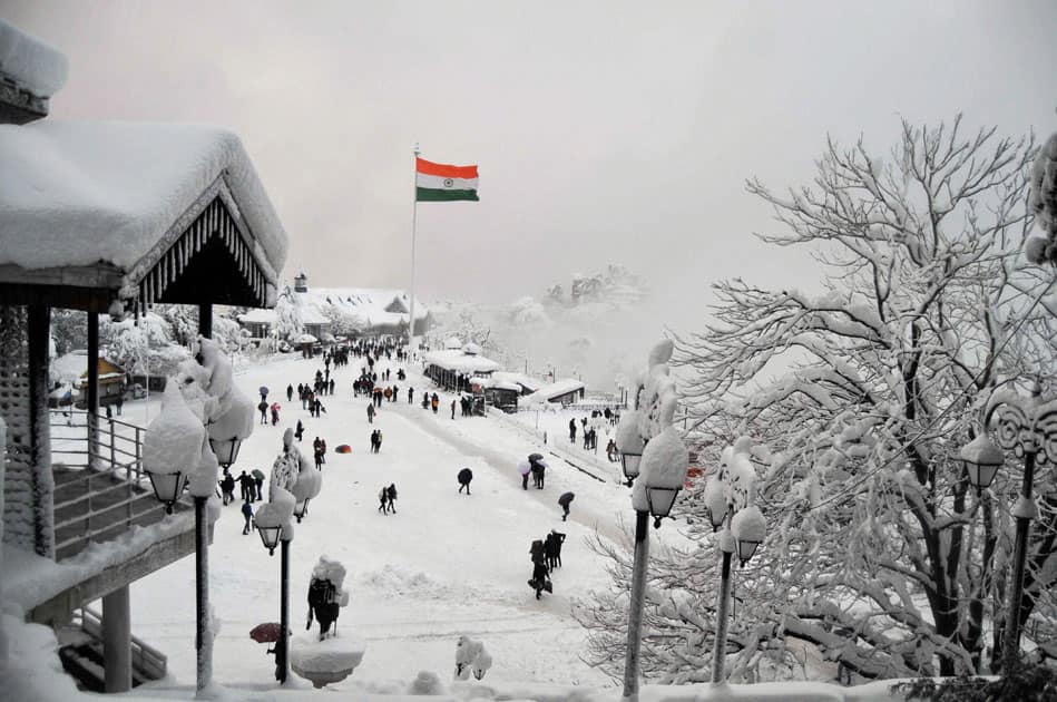 Heavy snowfall in Shimla