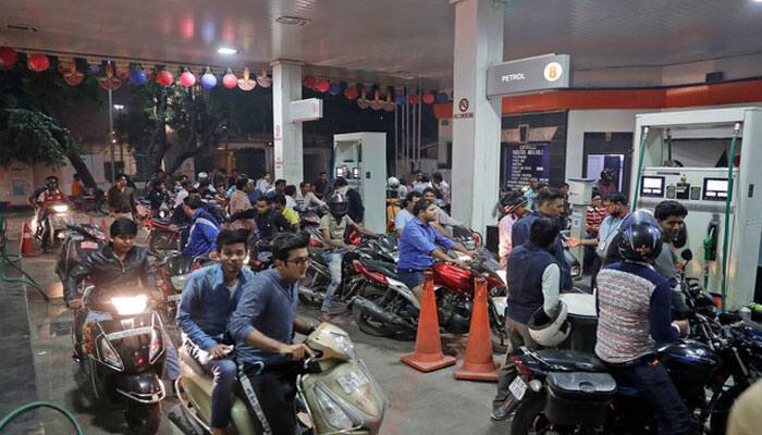 Petrol pumps protest banks&#039; transaction fee; not to accept card payment from Monday 