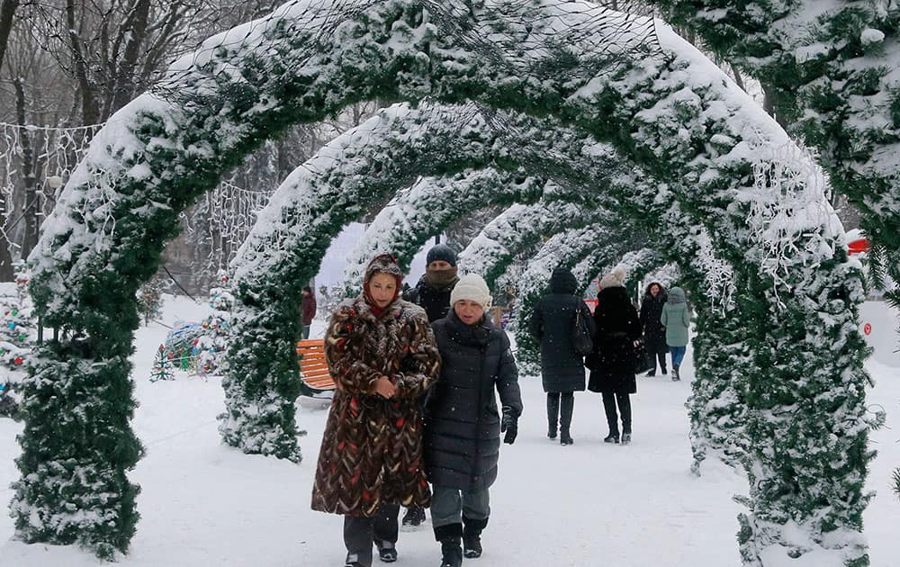 snowy city park