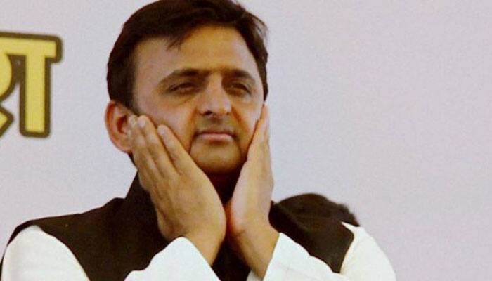 BJP moves Election Commission against Samajwadi Party&#039;s smartphone distribution scheme