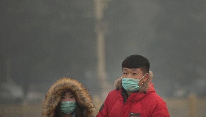 Air pollution: Thick blanket of smog returns to Beijing
