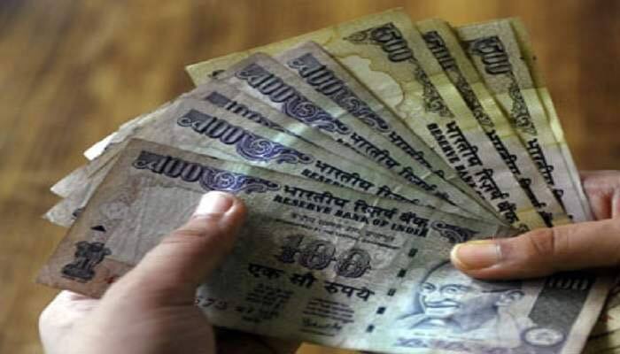 Government likely to unveil money transfer scheme for poor, unemployed