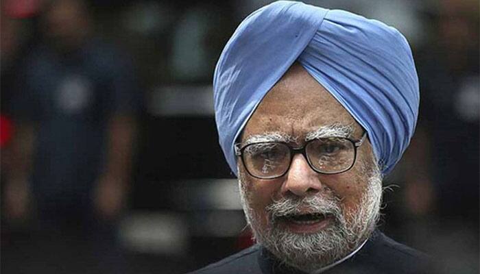 Manmohan Singh comes to rescue of RBI Guv, says he should not be put to odd questions
