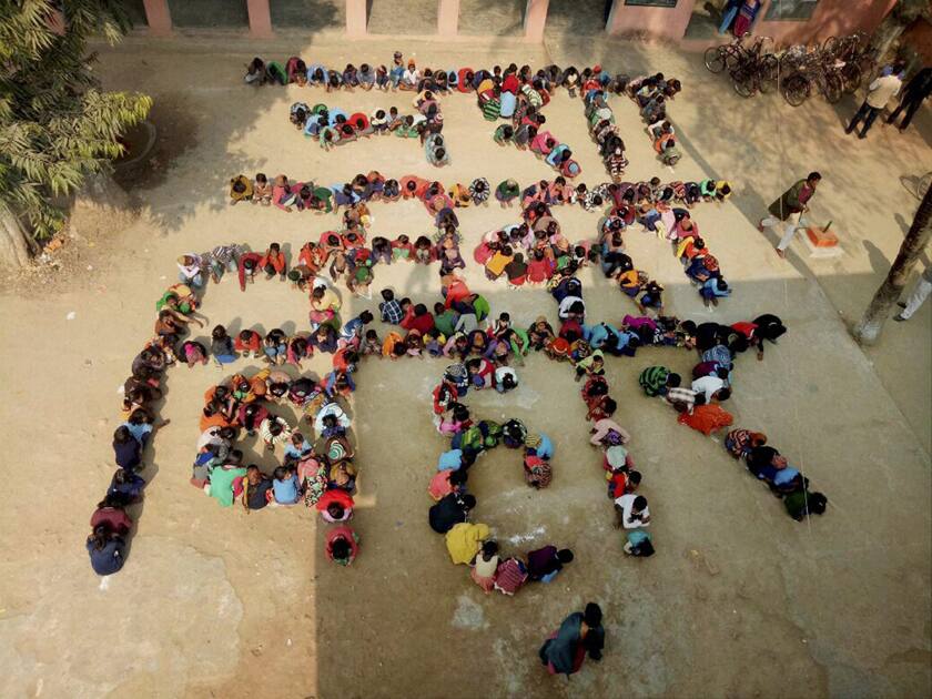 Human chain to promote prohibition of liquor