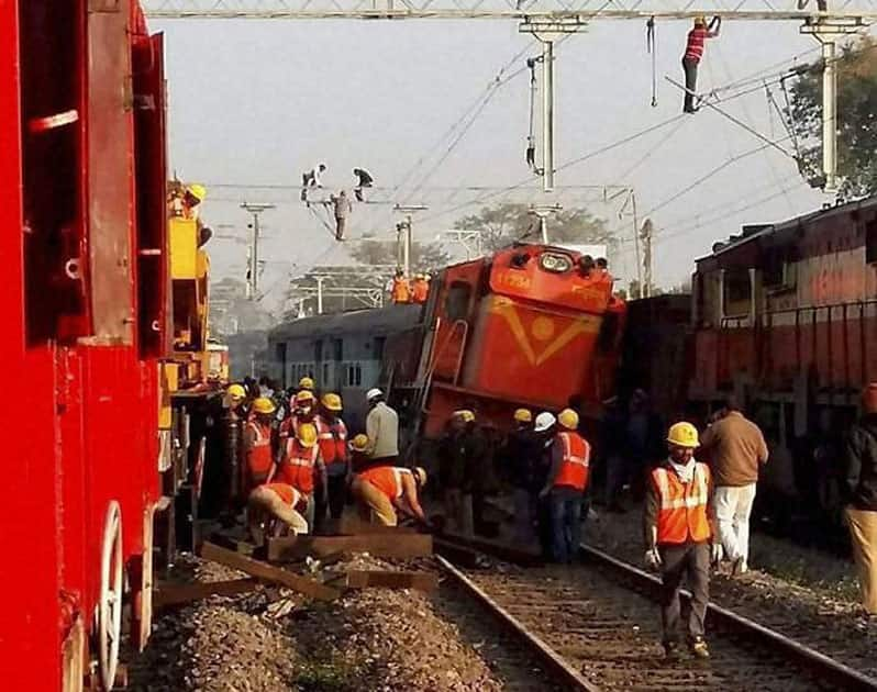 Train derails in AP