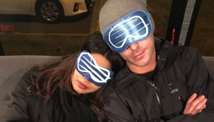 Priyanka Chopra and Zac Efron together make an adorable picture!