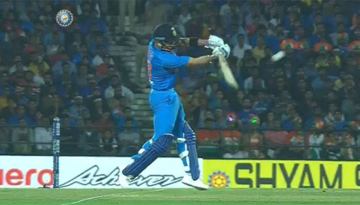 India Vs England Virat Kohli Hits A Breathtaking Six Again — Video England Vs India 2016 6959