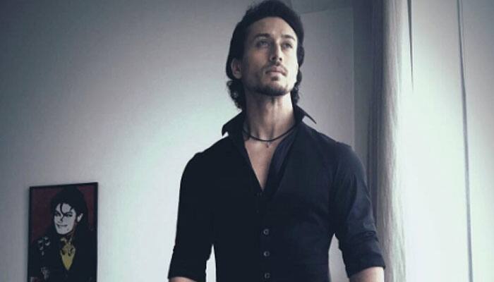 Tiger Shroff&#039;s latest video on Twitter will give you major fitness goals!