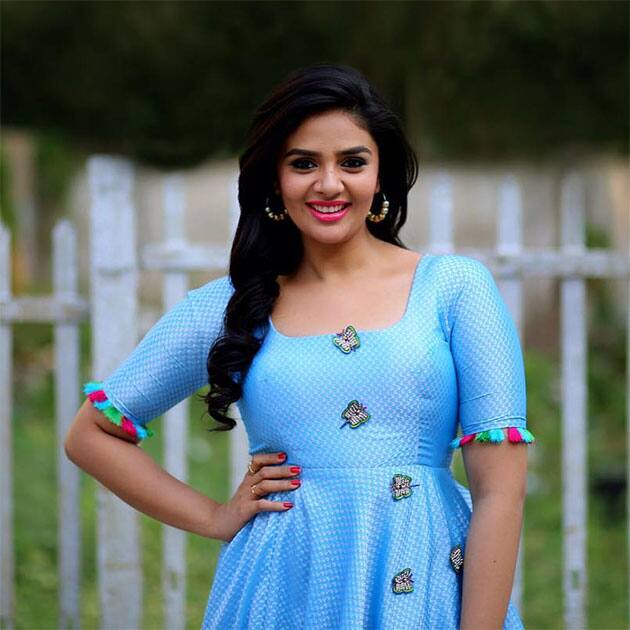 Instagram-sreemukhi