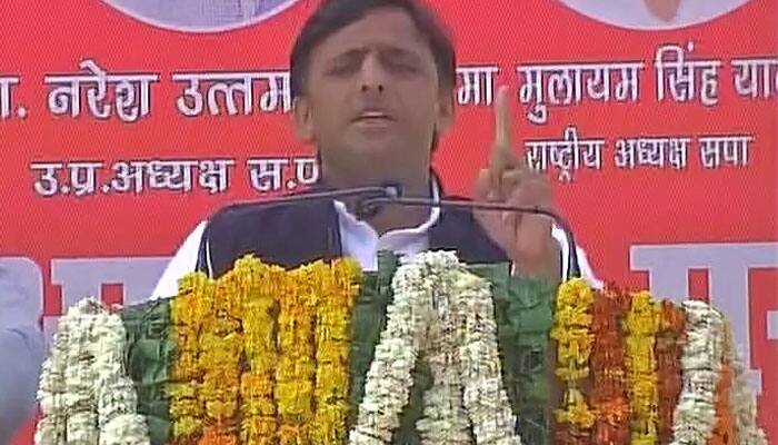 Akhilesh Yadav taunts PM Narendra Modi, says &#039;Wo mann ki baat karte hain, hum kaam ki baat karte hain&#039; 