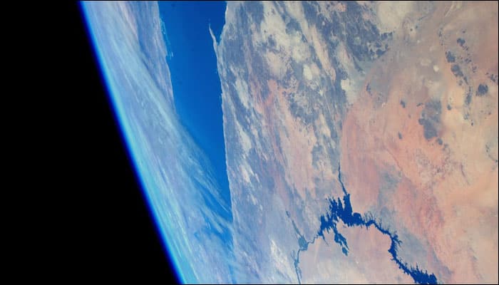 A Sideway Look At Earth Makes For A Jaw Dropping View Iss Astronaut Thomas Pesquet Shares Enchanting Image Space News Zee News