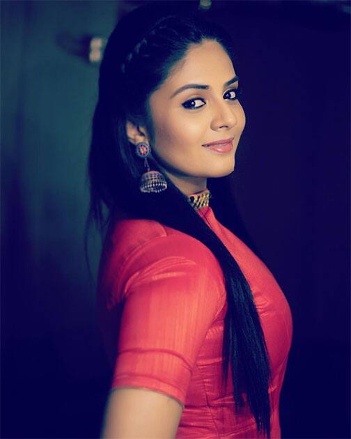 Instagram-sreemukhi