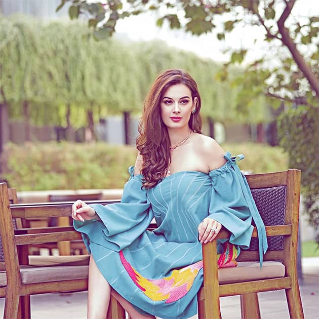 Instagram-evelyn_sharma