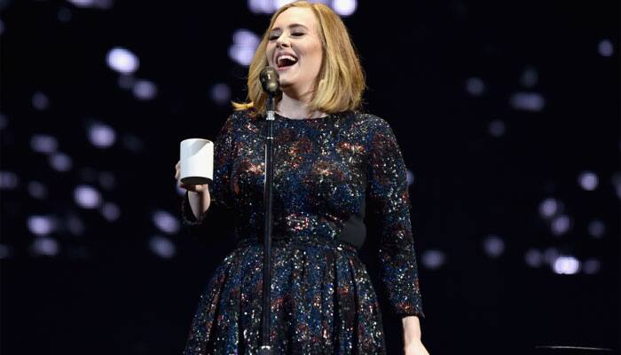 Adele broke her &#039;Album of the Year&#039; Grammy in two, dedicates it to Beyonce!