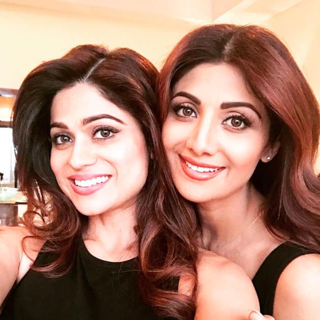 Friendsforever- Shamita Shetty; There is a shade of red for every girl