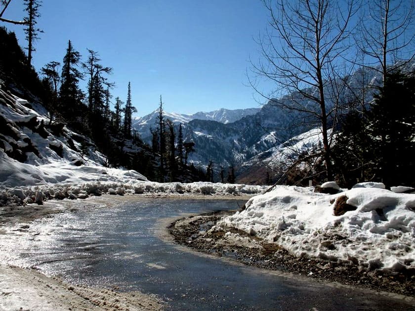 Snow and Falls, Manali