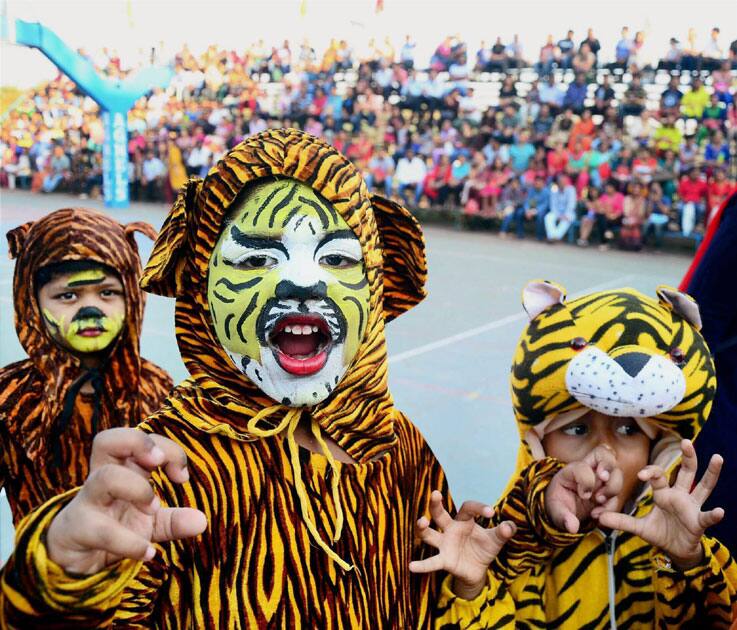 School children in tiger School children in tiger