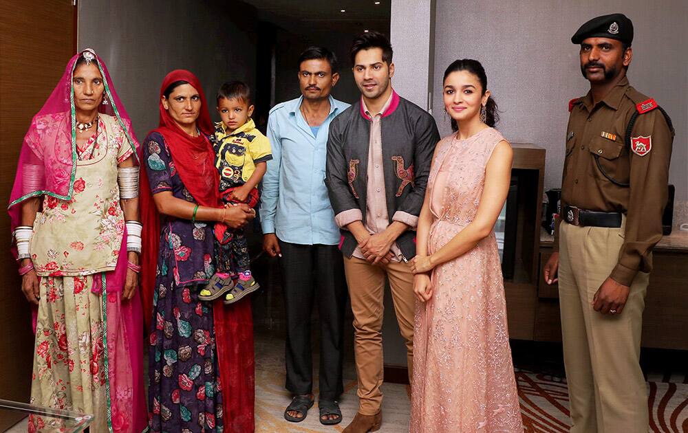 Varun Dhawan and Alia Bhatt meet with the family of Martyr Dharma Ram