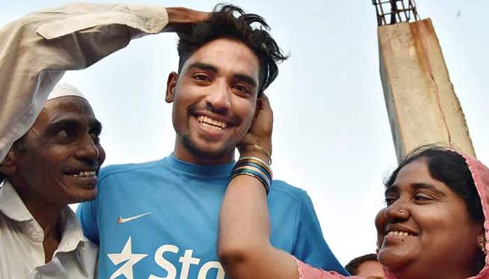 IPL 10 Auction: Mohd Siraz Journey: Mohammed Siraz&#039;s rags to riches story will leave you teary-eyed