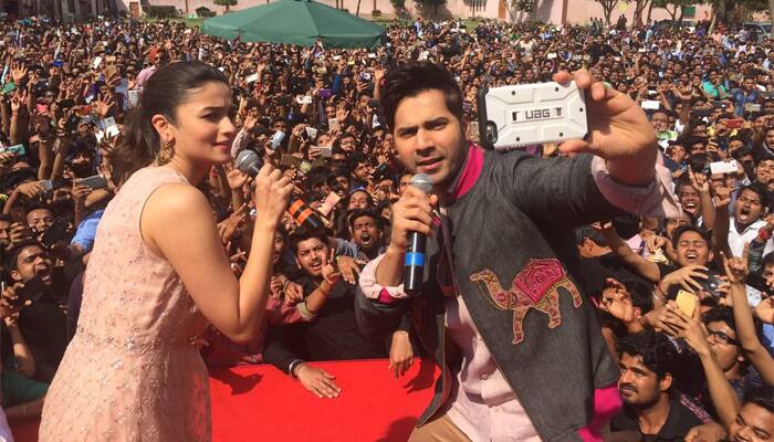 &#039;Badrinath Ki Dulhania&#039; promotions: Varun Dhawan, Alia Bhatt take Jaipur by storm - Watch