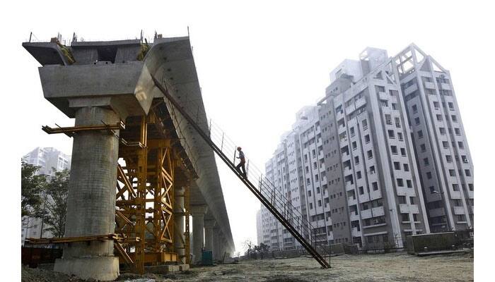 India Ratings maintains negative outlook on infra sector for FY18