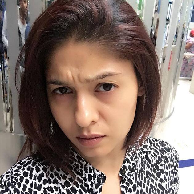 sunidhi chauhan - Just landed in dubai