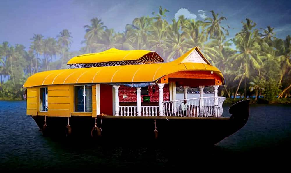 This Honeymoon Suite In A Boat In Kerala
