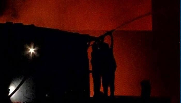 Massive fire at Kolkata&#039;s Burabazaar: Flames not doused even after 12 hours, 30 fire tenders on spot