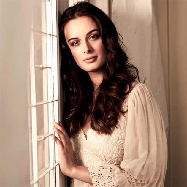 Evelyn Sharma