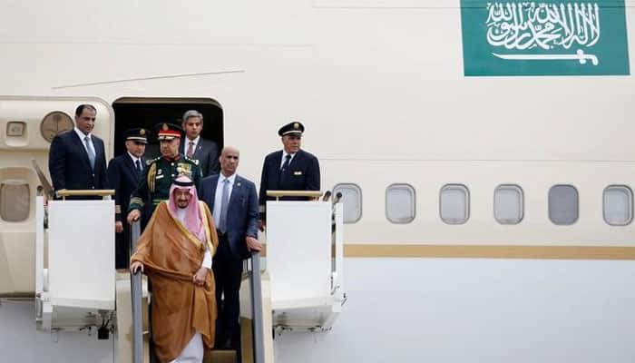 1,000 people, 460 tons of equipment, Limousines, escalators and what not! Details of Saudi King&#039;s luggage on his trip to Indonesia