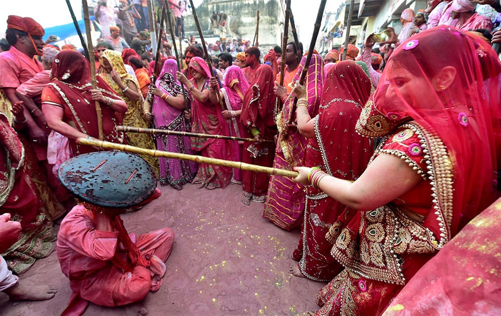 holi in barshane in mathura