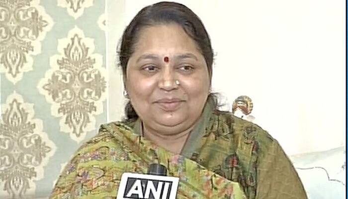 Mulayam&#039;s wife Sadhna Yadav &#039;hurt&#039; with SP family feud, Netaji&#039;s insult; wants Akhilesh to win Uttar Pradesh polls