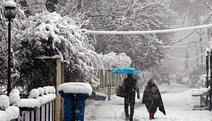 Fresh snow in mountains, rains lash plains of Jammu and Kashmir