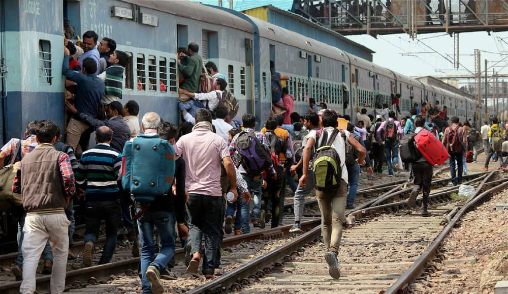 Holi rush at Ghaziabad