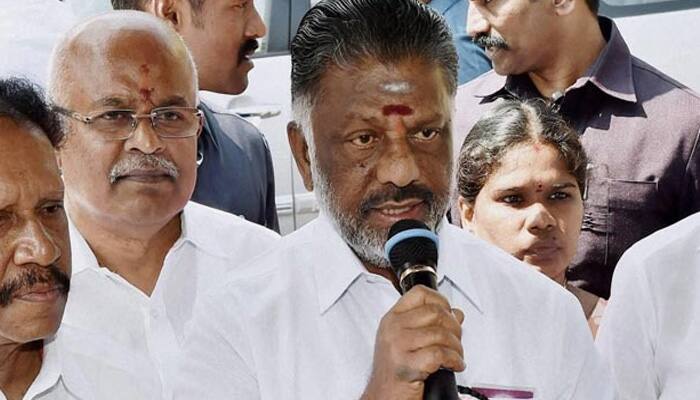 Palanisamy trust vote: Panneerselvam camp moves SC against TN Speaker for rejecting secret ballot 