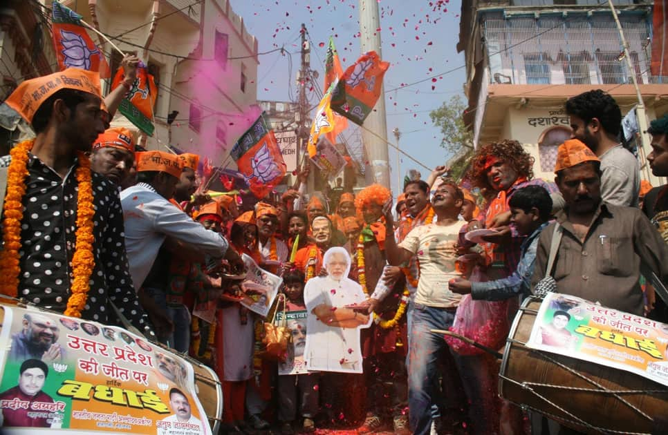 BJP supporters celebrate