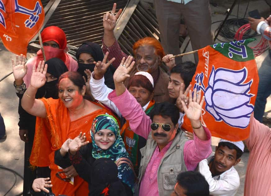 BJP supporters celebrate