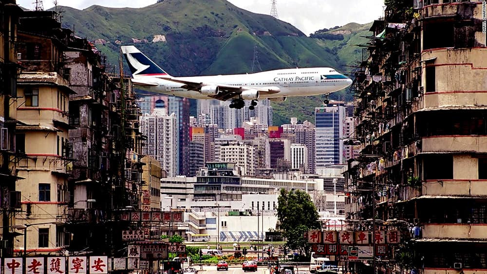 Kai Tak Airport landing in Hong Kong