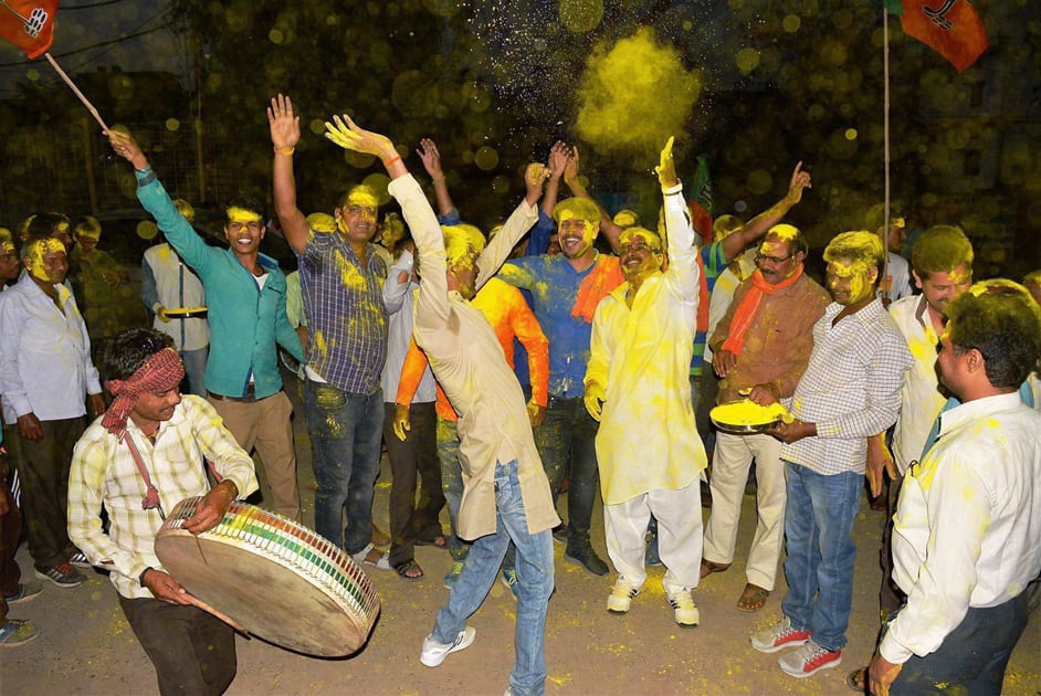 workers celebrate after announcement UP CM