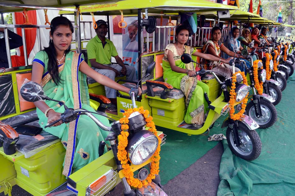 Free e- rickshaw to women at Jabalpur