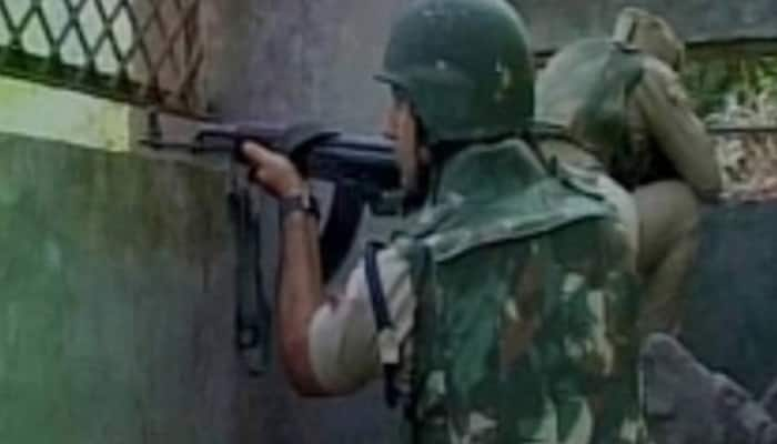 Police jawan shot dead by Naxals in Chhattisgarh&#039;s Bijapur district