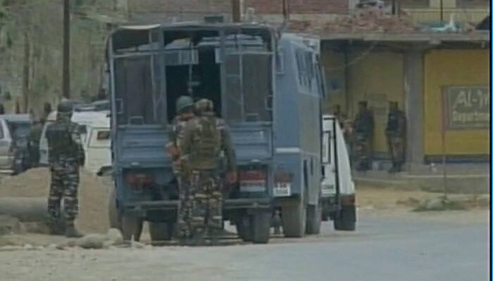 Encounter between militants, security forces in Jammu and Kashmir&#039;s Budgam district