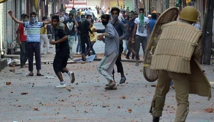 Youth coming to encounter site is suicide: J&amp;K Police chief on stone pelters