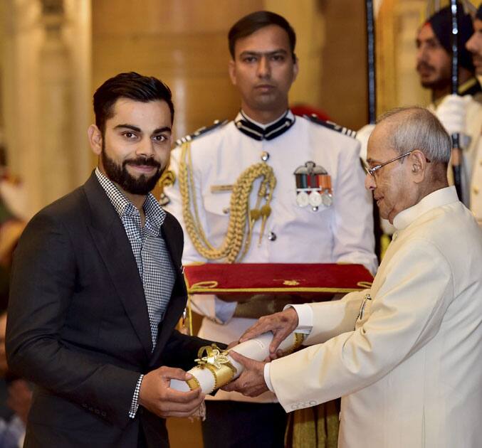 Pranab Mukherjee confers Padma Shri on cricketer Virat Kohli